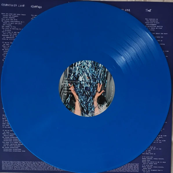 R-35080997-1758279065-7043