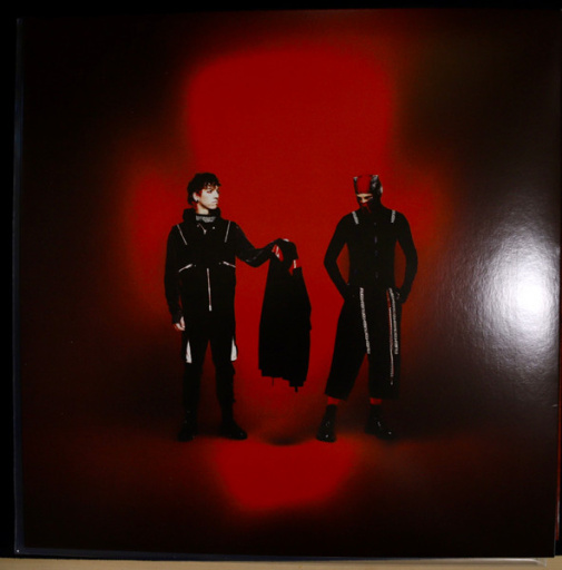 R-35081330-1757698708-9924