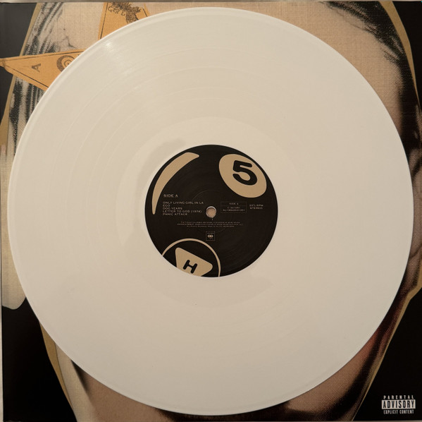 R-32100666-1739472831-9033